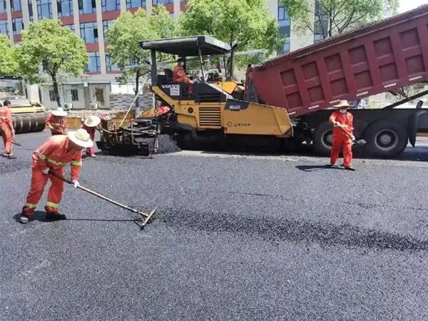 瀝青路面施工