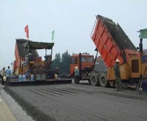  舊路面翻新瀝青道路施工